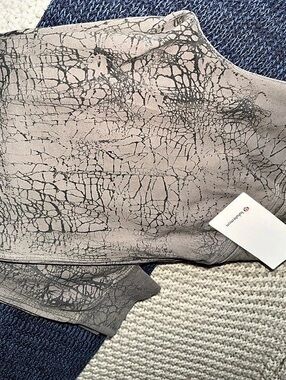lululemon Abstract Gray & Black Face Mask NWT